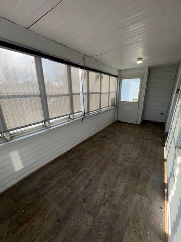 37-39 Dawes St, Springfield, MA 01109
