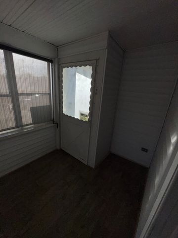 37-39 Dawes St, Springfield, MA 01109