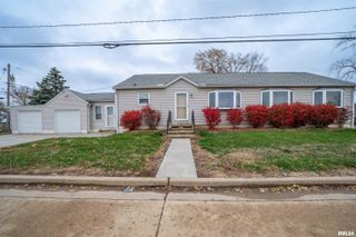 303 VETERANS Lane, Creve Coeur, IL 61610