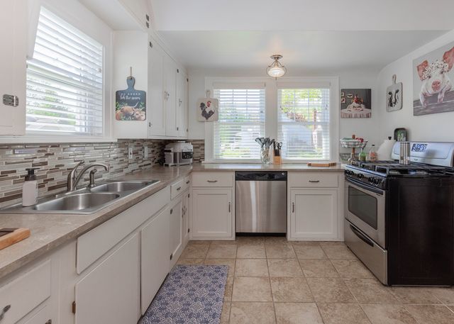 2544 23rd Avenue A Avenue, Moline, IL 61265