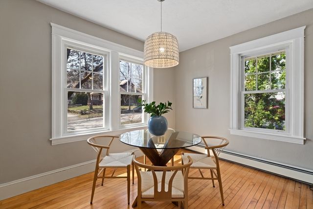 10 Neptune Rd, Worcester, MA 01605