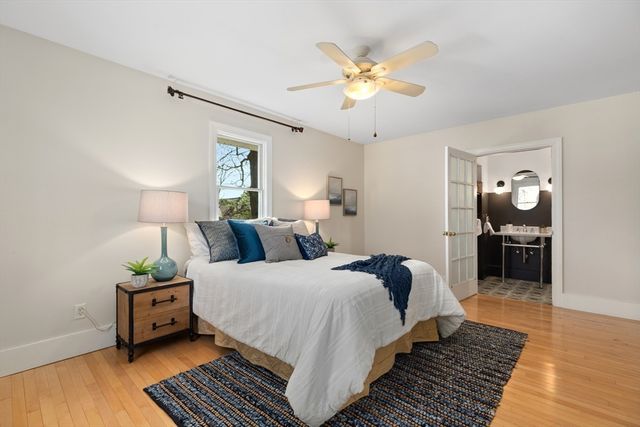 10 Neptune Rd, Worcester, MA 01605