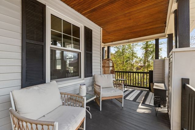 10 Neptune Rd, Worcester, MA 01605