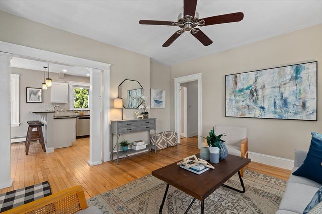 10 Neptune Rd, Worcester, MA 01605