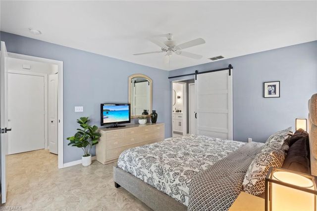 1340 14th AVE NE, Naples, FL 34120