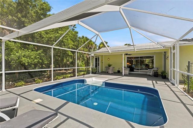 1340 14th AVE NE, Naples, FL 34120