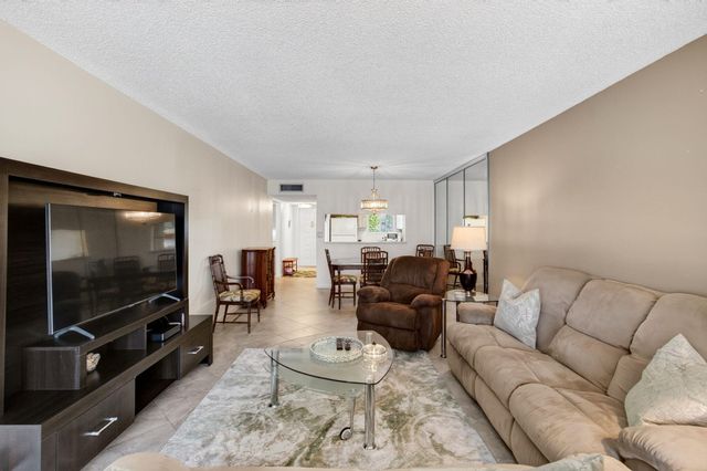 3212 Strawflower Way 218, Lake Worth, FL 33467