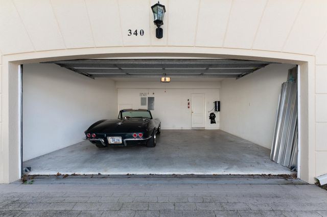 340 Jacaranda Drive, Jupiter, FL 33458