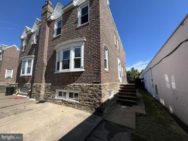1427 FRIENDSHIP ST, Philadelphia, PA 19111