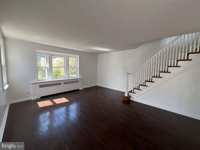 1427 FRIENDSHIP ST, Philadelphia, PA 19111
