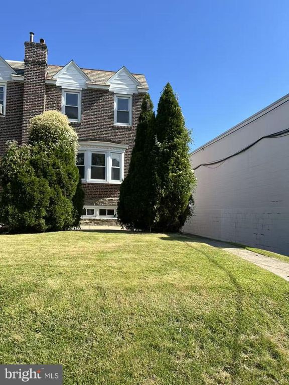 1427 FRIENDSHIP ST, Philadelphia, PA 19111