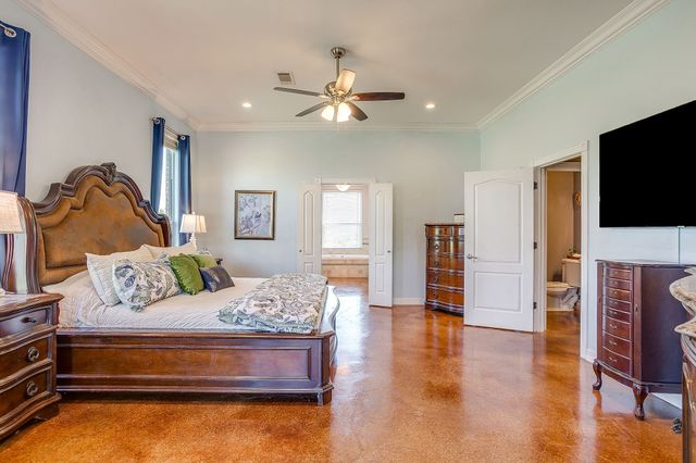 124 Stonewick Drive, Cresson, TX 76035