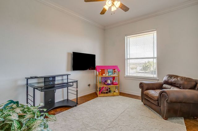 124 Stonewick Drive, Cresson, TX 76035