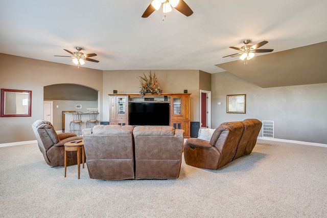 124 Stonewick Drive, Cresson, TX 76035