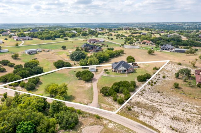 124 Stonewick Drive, Cresson, TX 76035