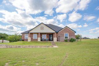 124 Stonewick Drive, Cresson, TX 76035