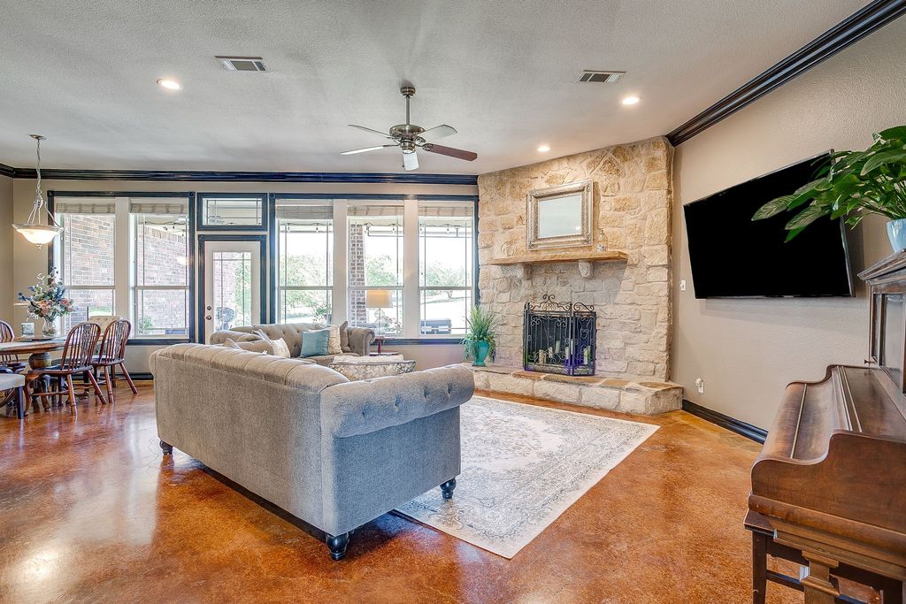 124 Stonewick Drive, Cresson, TX 76035 — photo 5