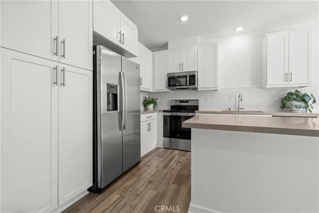6123 Valentina Way 303, Eastvale, CA 92880