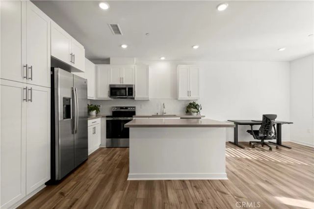 6123 Valentina Way 303, Eastvale, CA 92880