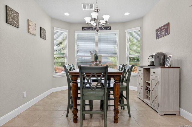 8915 Monument Parke, San Antonio, TX 78254