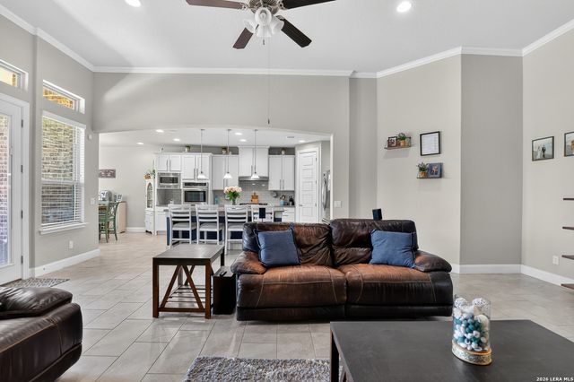 8915 Monument Parke, San Antonio, TX 78254