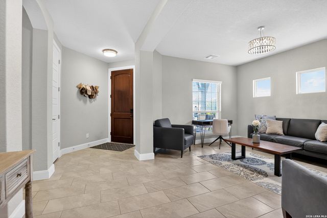 8915 Monument Parke, San Antonio, TX 78254