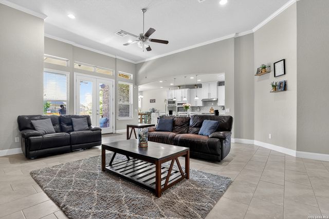 8915 Monument Parke, San Antonio, TX 78254