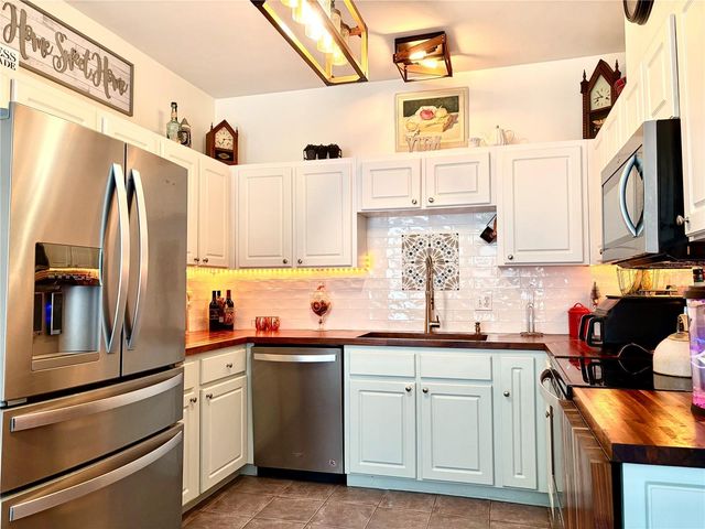 11607 NW 18TH PLACE, Gainesville, FL 32606