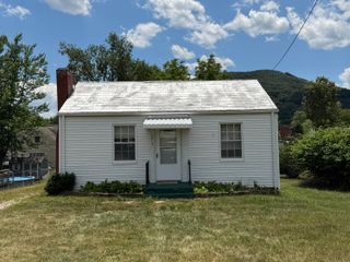 1213 Victory RD SE, Roanoke, VA 24014