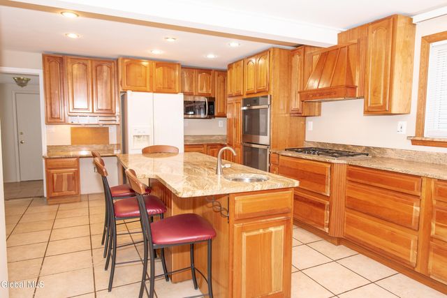 230 Alexander Avenue, Glenville, NY 12302