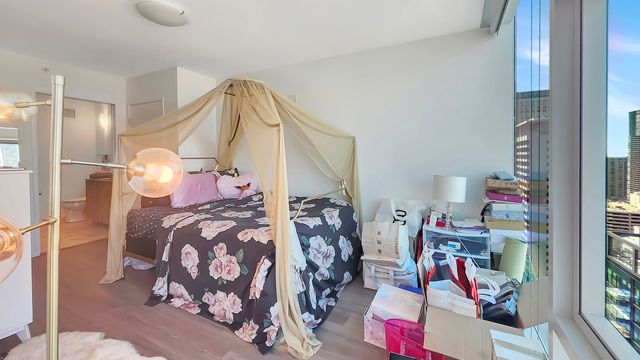 220 E Illinois Street 2402, Chicago, IL 60611