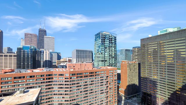 220 E Illinois Street 2402, Chicago, IL 60611