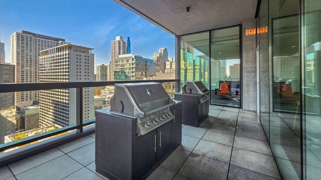 220 E Illinois Street 2402, Chicago, IL 60611
