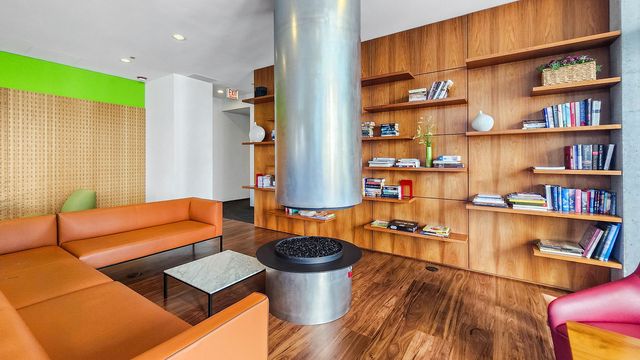 220 E Illinois Street 2402, Chicago, IL 60611