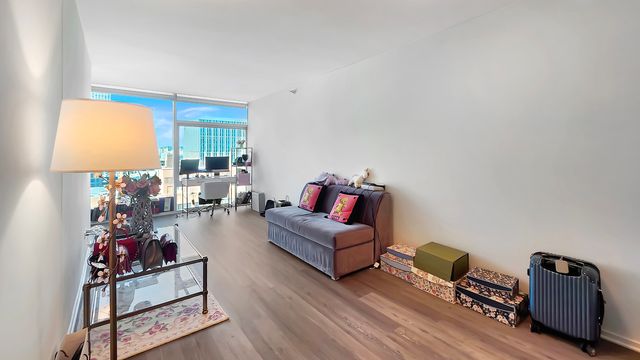 220 E Illinois Street 2402, Chicago, IL 60611