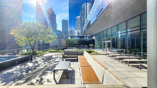 220 E Illinois Street 2402, Chicago, IL 60611