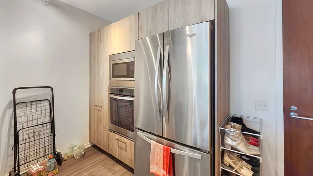 220 E Illinois Street 2402, Chicago, IL 60611