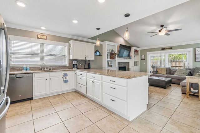 4009 MOUNTAIN SPRINGS LANE, Tampa, FL 33624