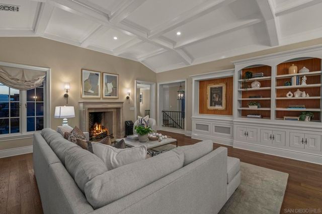 2045 W California St, San Diego, CA 92110