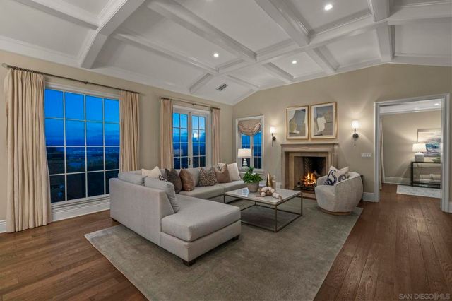 2045 W California St, San Diego, CA 92110