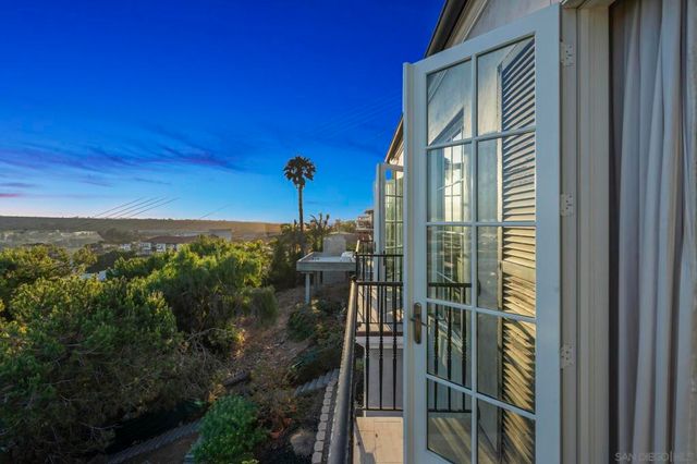 2045 W California St, San Diego, CA 92110