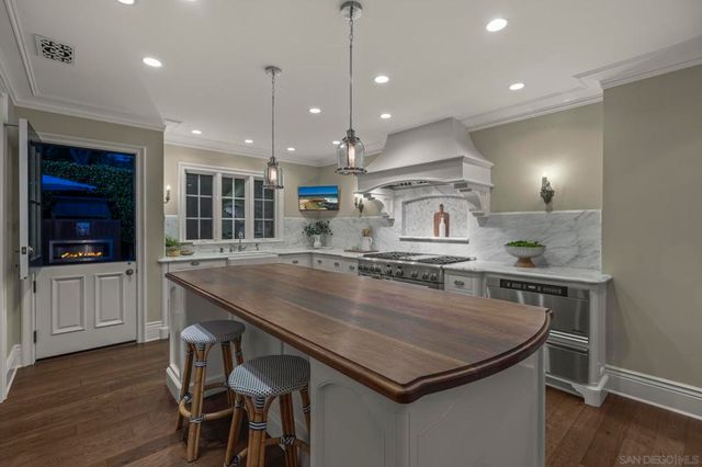 2045 W California St, San Diego, CA 92110