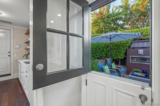 2045 W California St, San Diego, CA 92110