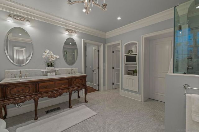 2045 W California St, San Diego, CA 92110