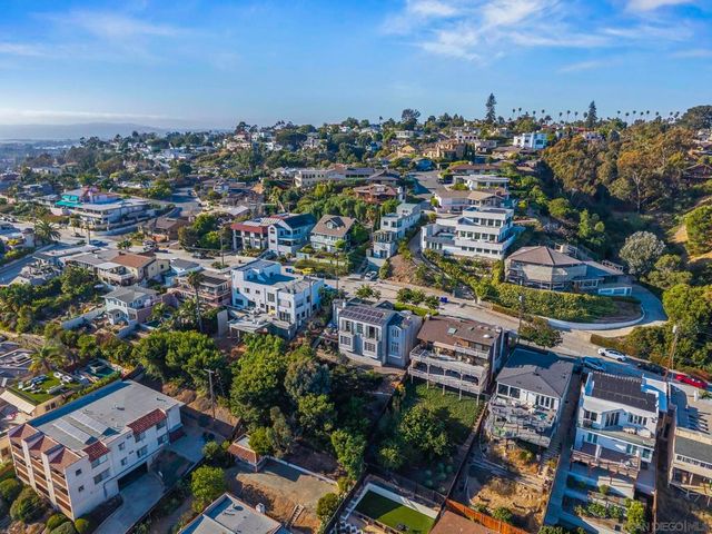 2045 W California St, San Diego, CA 92110