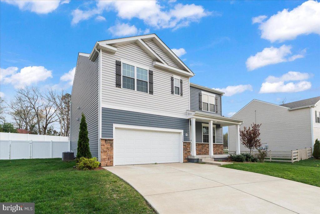 Image 3 of property listing at 7404 JAKE CT, Fredericksburg, VA 22407