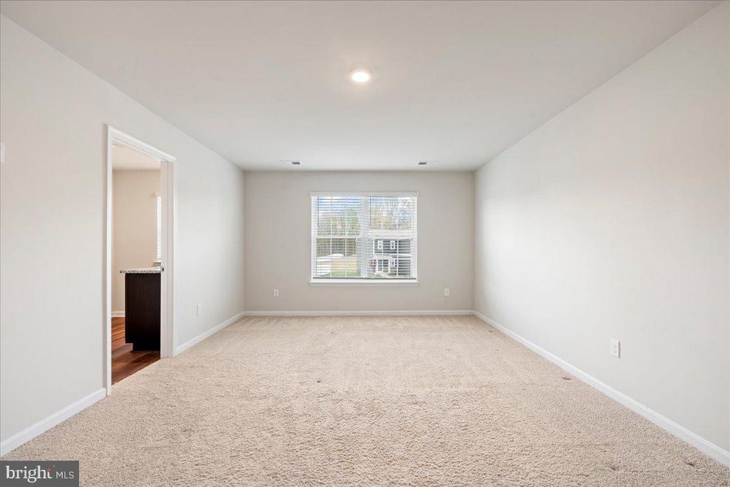 Image 35 of property listing at 7404 JAKE CT, Fredericksburg, VA 22407