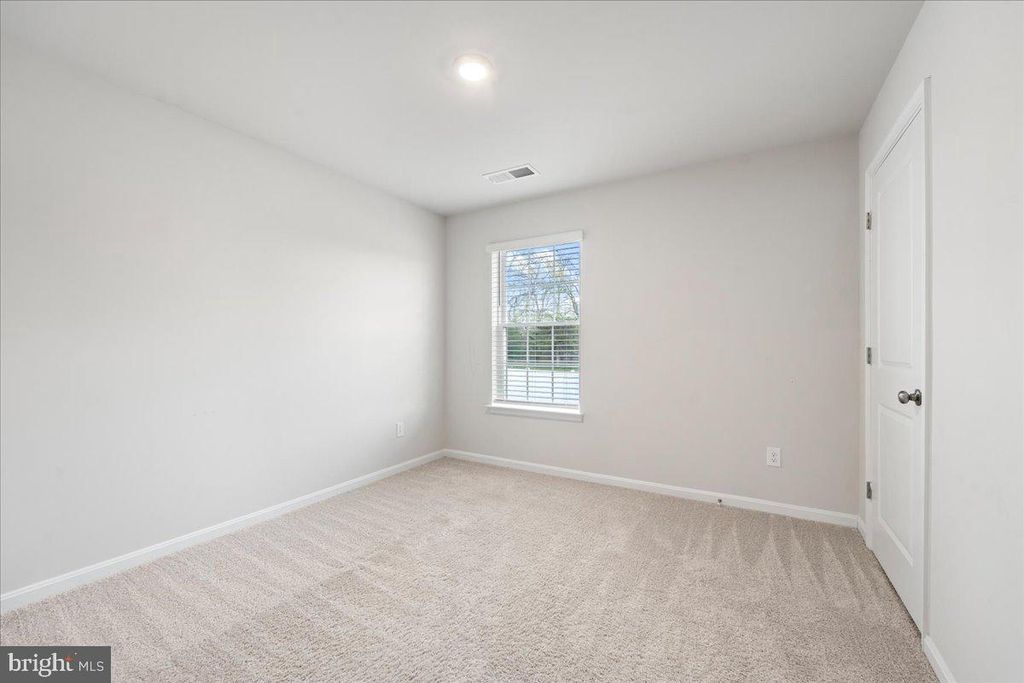 Image 43 of property listing at 7404 JAKE CT, Fredericksburg, VA 22407