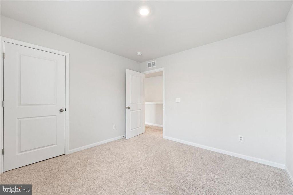 Image 44 of property listing at 7404 JAKE CT, Fredericksburg, VA 22407