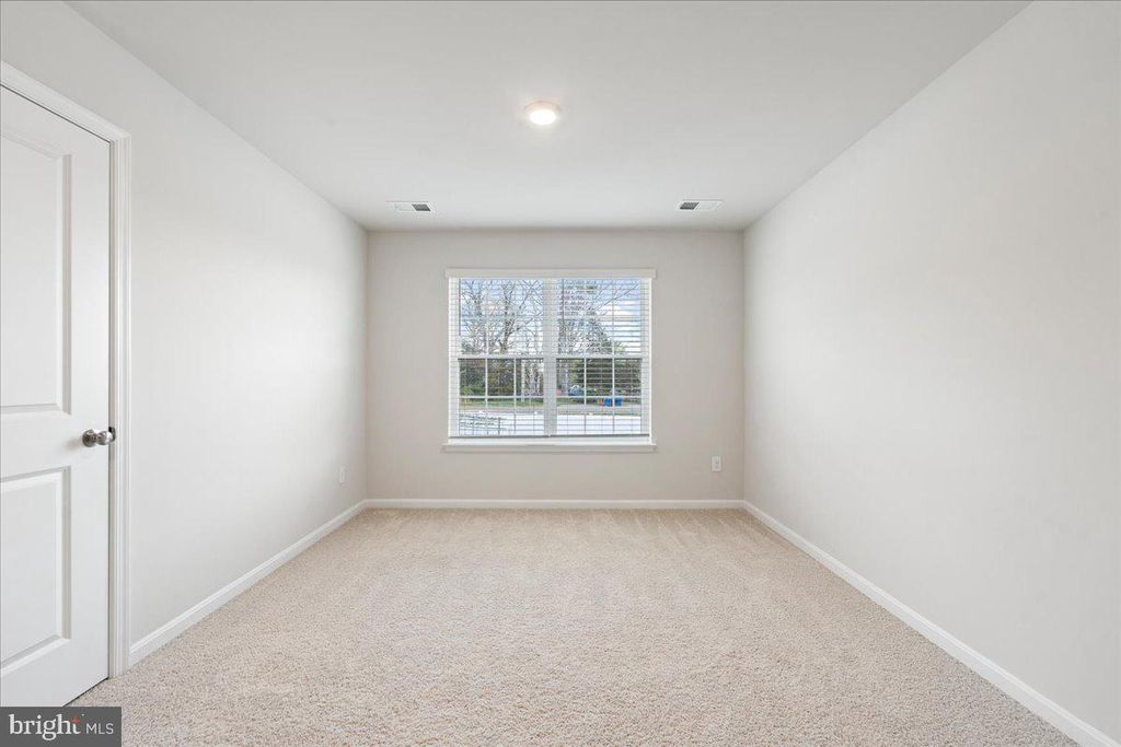 Image 45 of property listing at 7404 JAKE CT, Fredericksburg, VA 22407